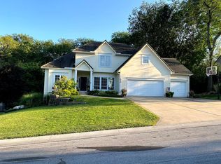 1809 SW Longview Ter, Lees Summit, MO 64081