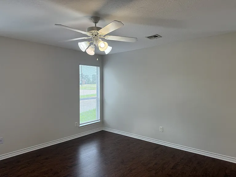 4039 Southern Trace Dr — Photo 18