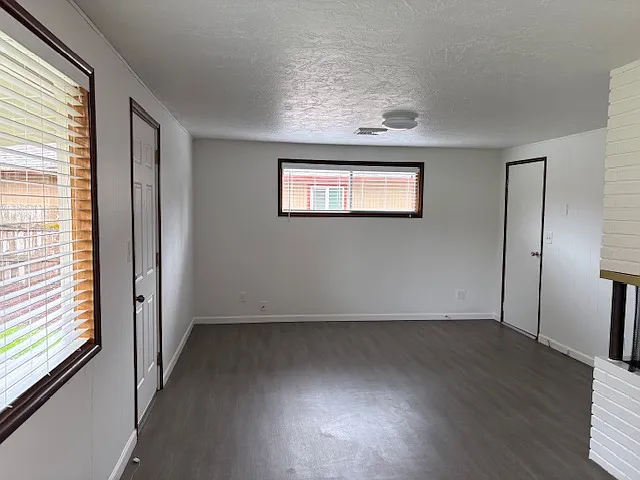 2285 Oakway Ter — Photo 7