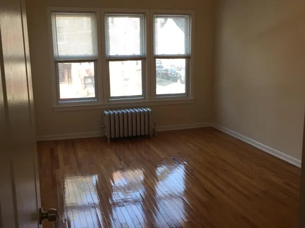 6657 N Newgard Ave APT 3S, Chicago, IL 60626