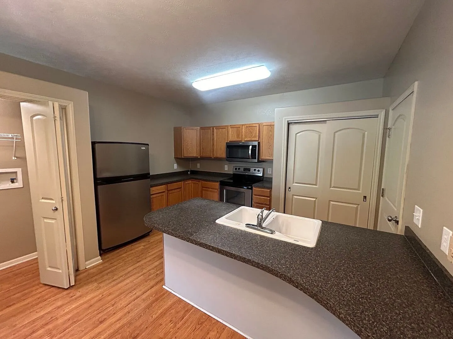 6920 N 15th Unit B — Photo 3