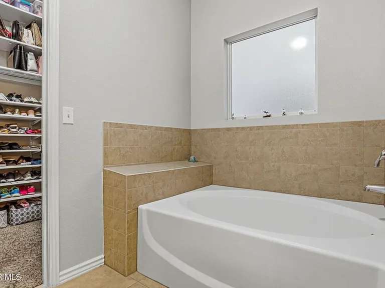 5601 Valley Maple Dr — Photo 16
