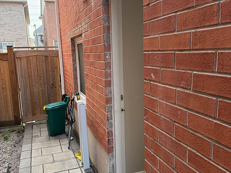 341 Blinco Ter #BASEMENT — Photo 2