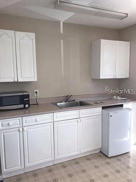 1 bed, 1.0 bath, 550 sqft, $900 — Photo 2