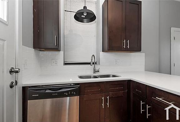 3rd image of 2149 S California Ave APT 3