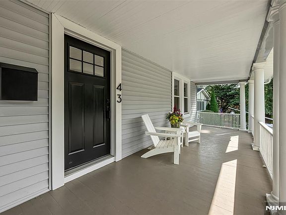 2nd image of 43 Garfield Place