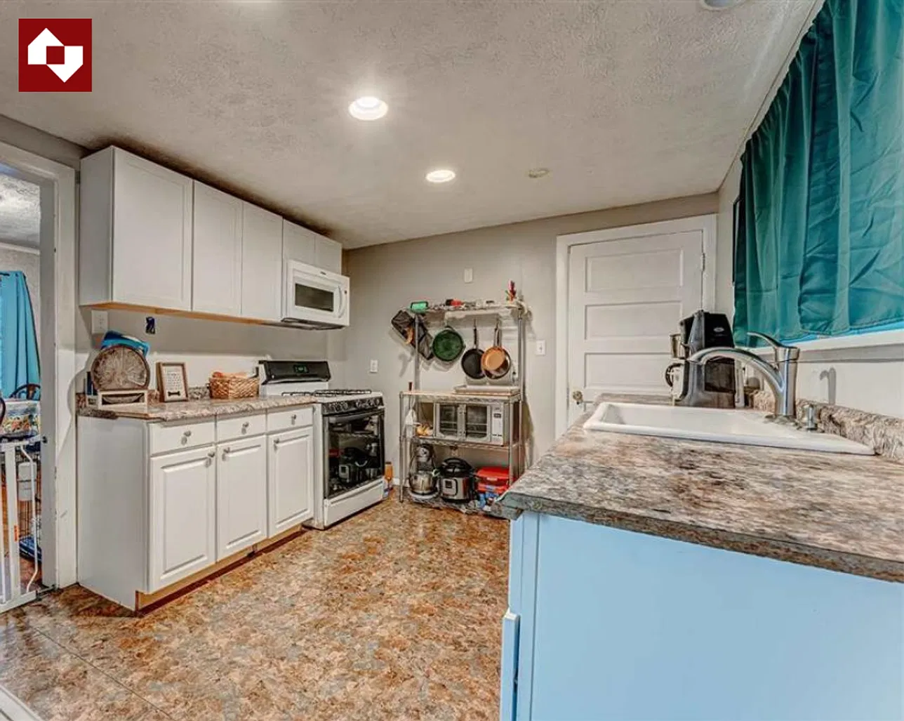 3 bed/2 bath house in Downtown Morgantown - Available 6/02/2027 — Photo 4