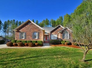 1874 Rhineland Ct, Mount Pleasant, NC 28124