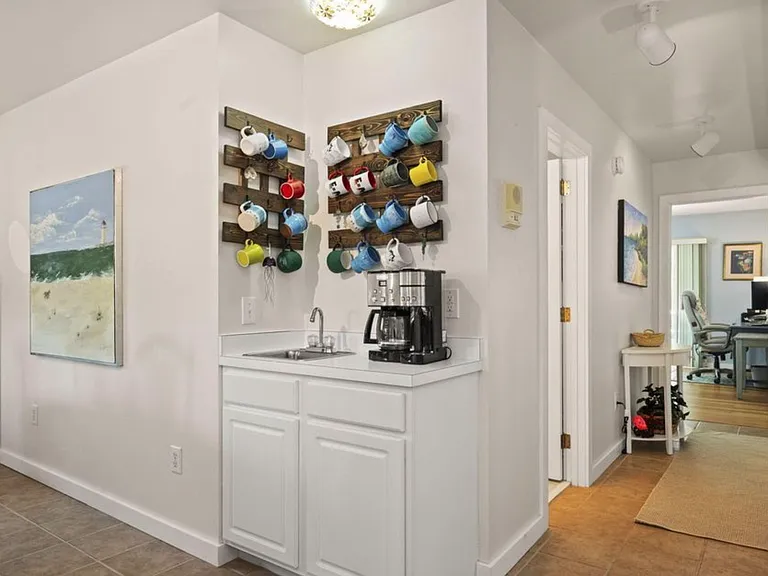 312 McGinnis Dr — Photo 6