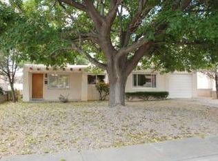 1913 Moon St NE, Albuquerque, NM 87112