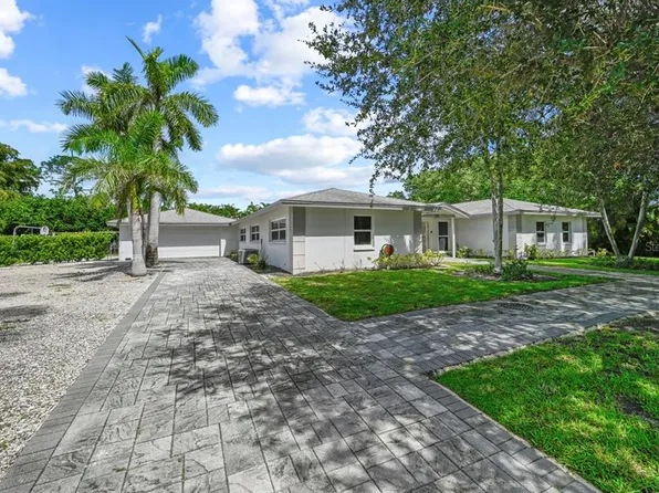 101-105 Saint Andrews Blvd, Naples, FL 34113