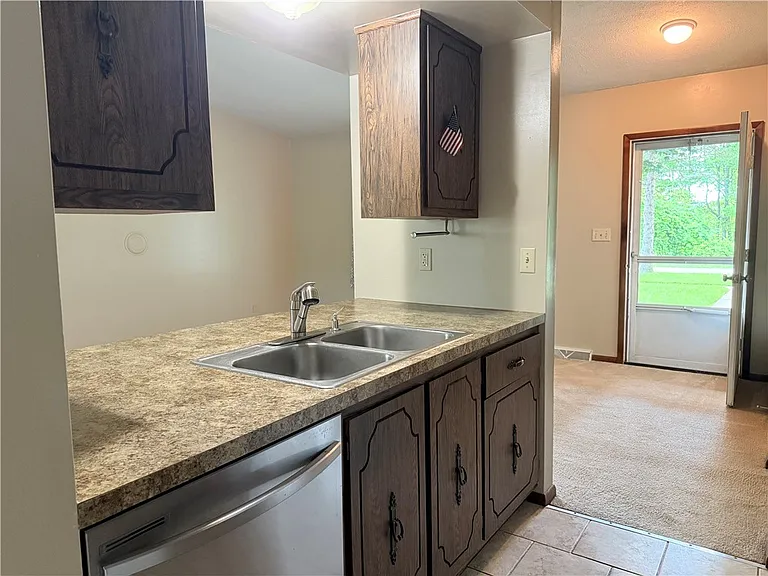 5246 Richland Rd — Photo 10