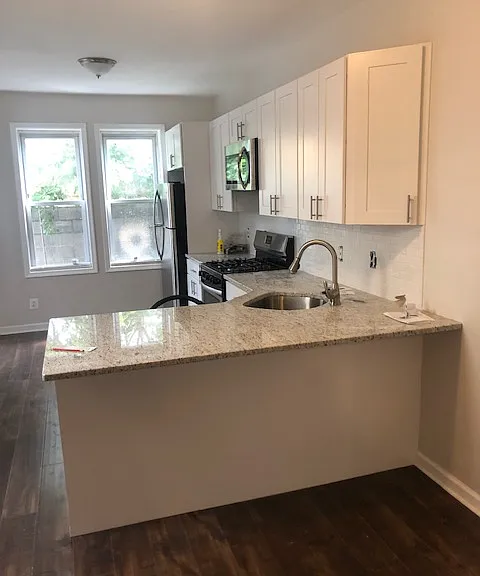 2134 Manton St — Photo 2