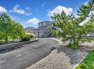 16 Harbour Way, Monmouth Beach, NJ 07750