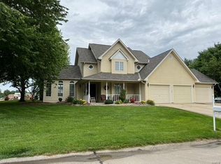14 Country Maples, Glen Carbon, IL 62034