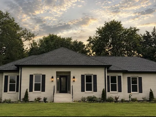 2215 Moccasin Trl, Murfreesboro, TN 37129