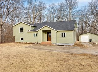 12864 N Country Club Rd, Effingham, IL 62401