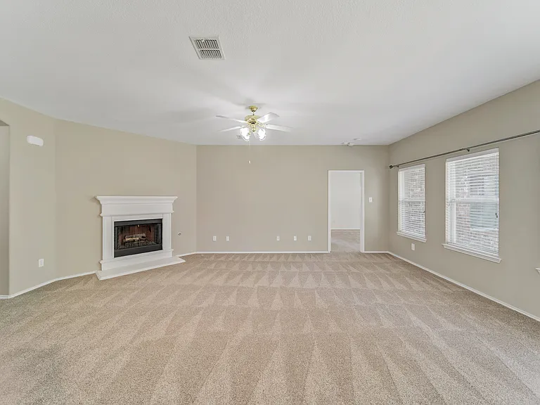 8162 Robertson Dr — Photo 17