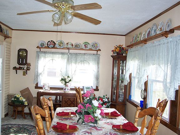 3rd image of 1240 Dogwood Dr