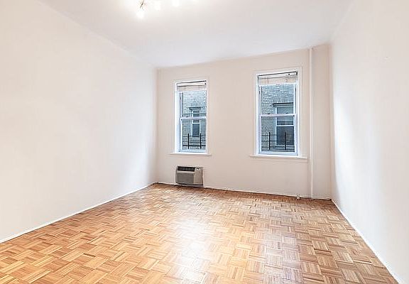 2nd image of 200 W 93rd St APT 6I