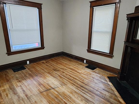 2nd image of 1419 N C St