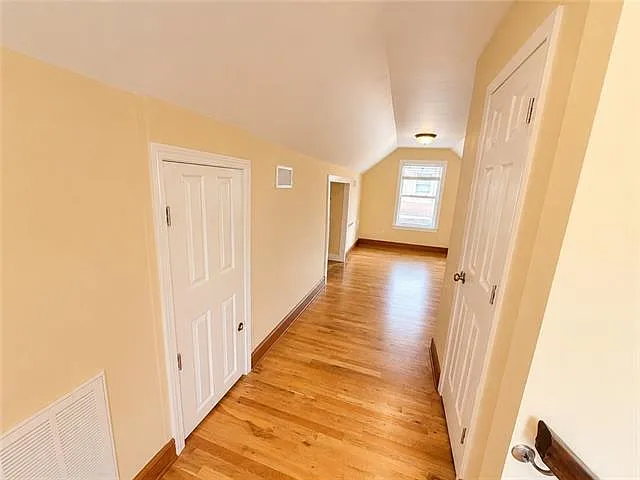 3013 Memorial Park Dr — Photo 6
