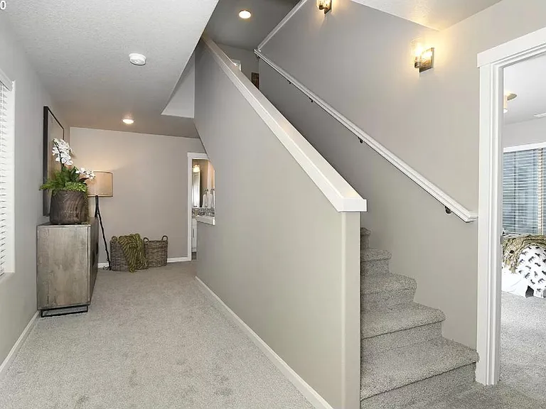 8067 NE Sabo St — Photo 16
