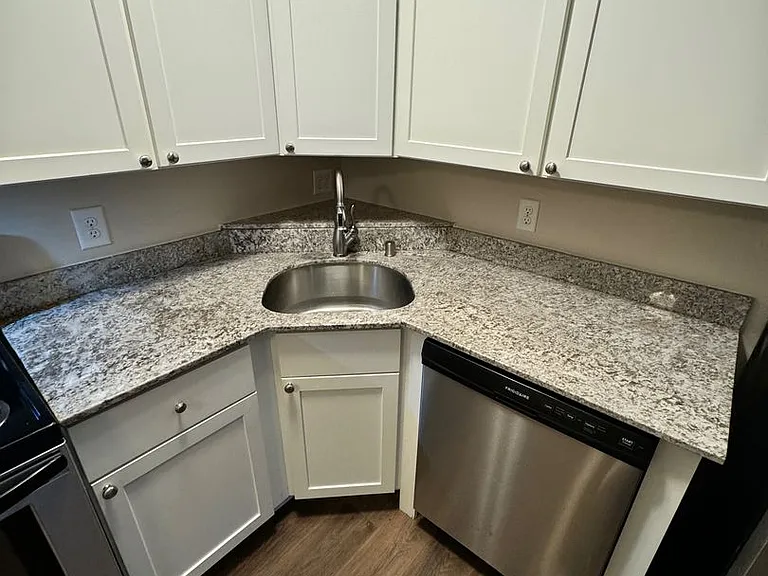 3720 West 32nd Street — Photo 19