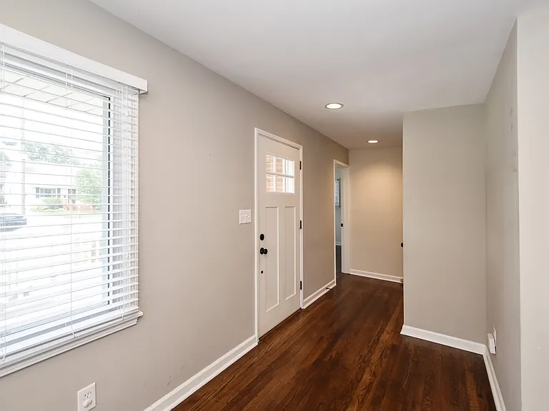 7809 Greenbriar Ln — Photo 33