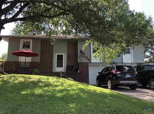 2200 Antioch Dr, Clinton, MO 64735
