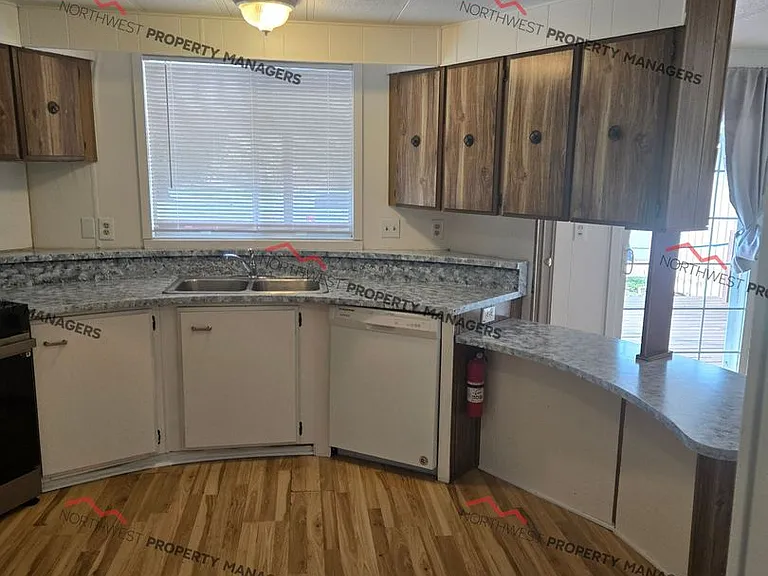 738 Gish Rd — Photo 9