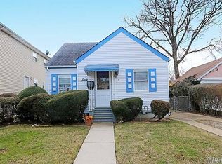 60 Booth St, Hempstead, NY
