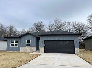 1590 S Jaylin Ave, Springfield, MO 65802