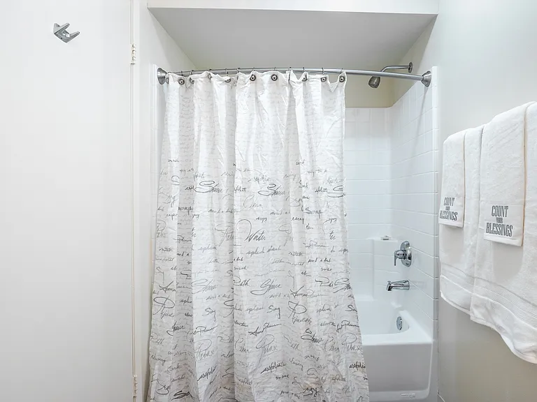 Parc Ridge Apartments — Photo 40