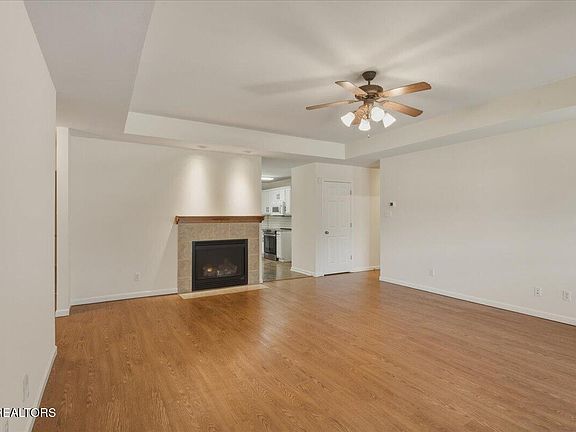 4th image of 1227 Elsborn Ridge Rd