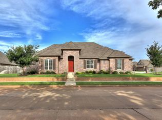 3000 Sunset Ln, Village, OK 73120