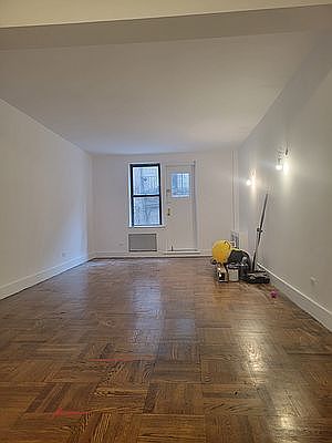 1st image of 445 E 77th St APT 1M
