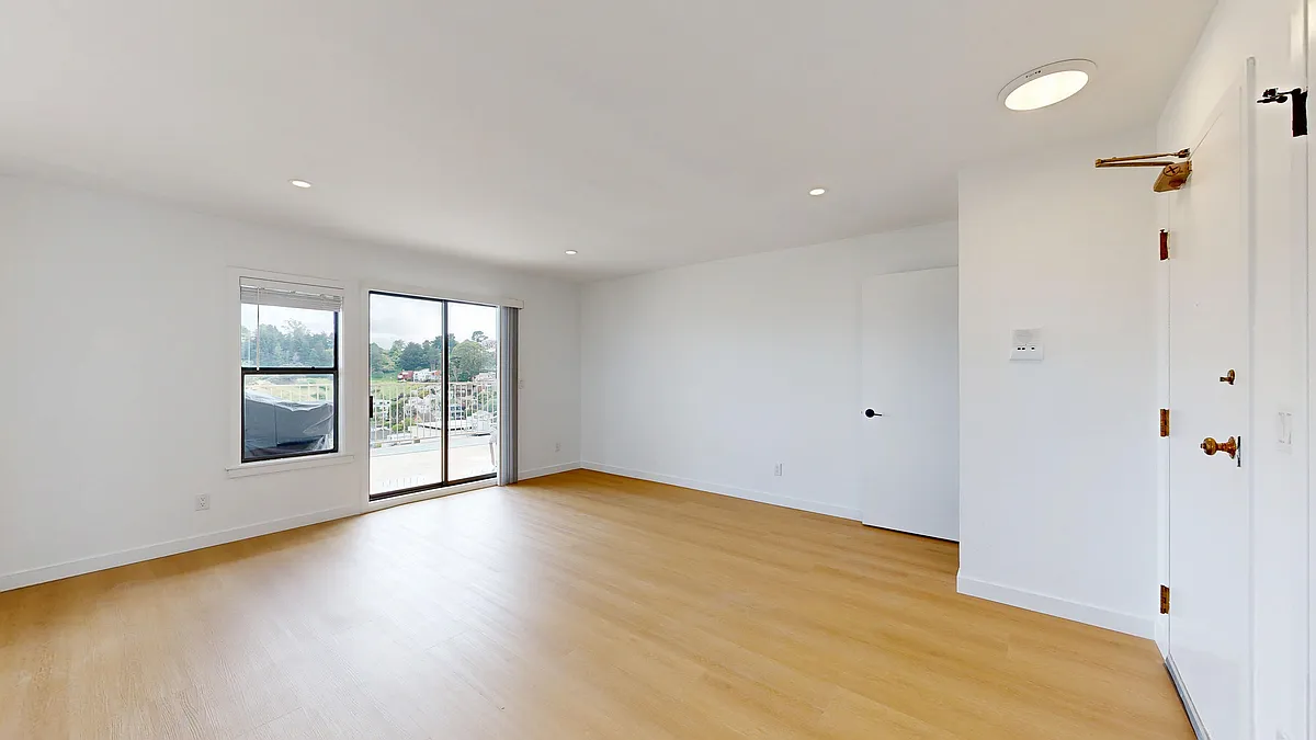 Building Photo - 2037 Castro St #21