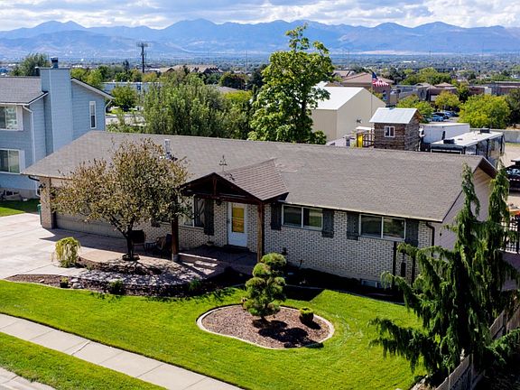 3rd image of 10564 S Weeping Willow Dr
