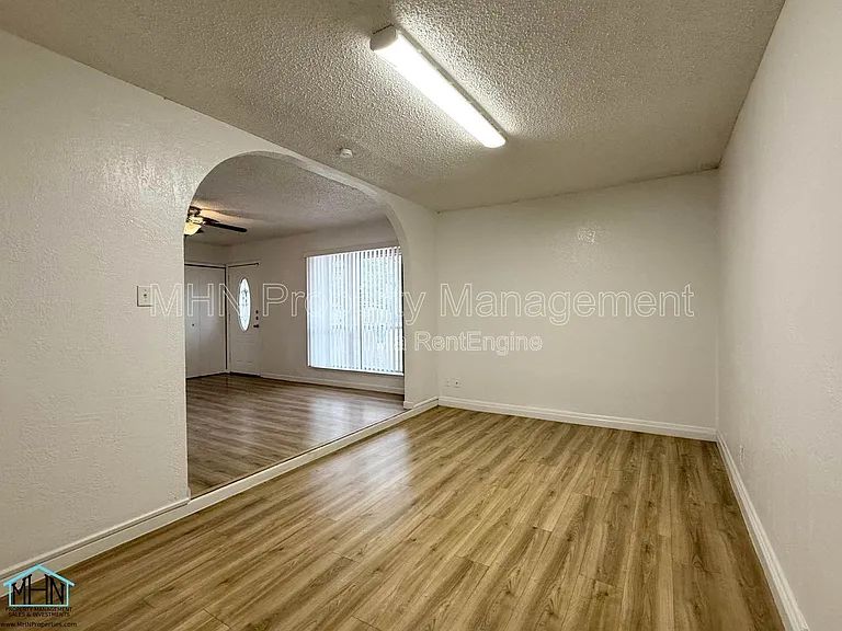 9607 Gold Hill Dr — Photo 5