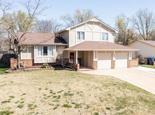 1412 E Maple St, Derby, KS 67037