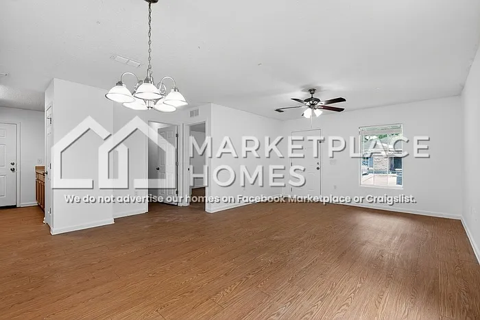 4 bed, 2.0 bath, 1404 sqft, $1,512 — Photo 4