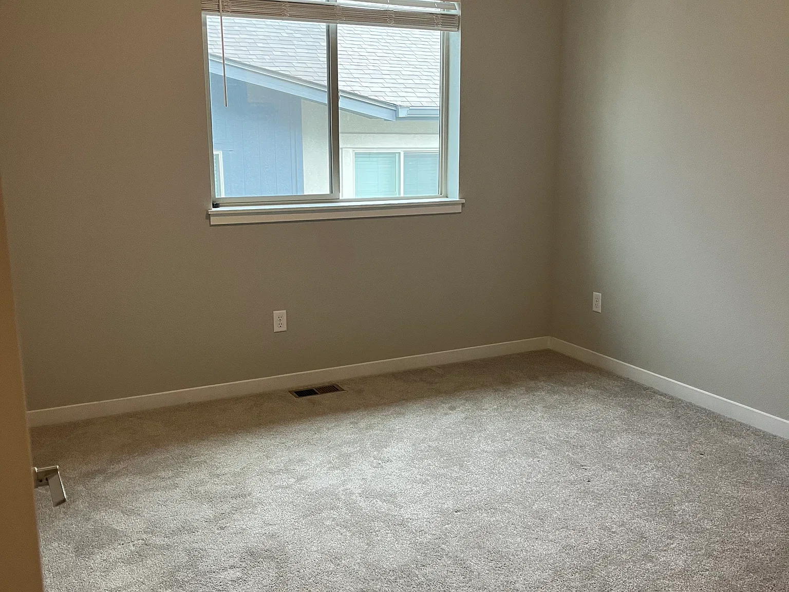 2 bed, 2.5 bath, 1795 sqft, $2,400 — Photo 1