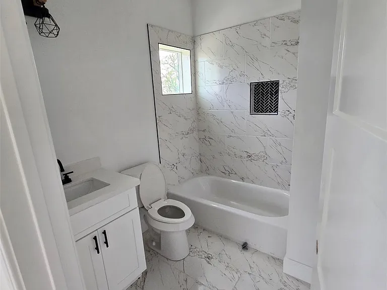 4562 Teton St #B — Photo 10