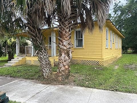 2nd image of 306 W 24th St