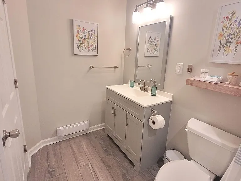 122 Phillips Cir #2 — Photo 15