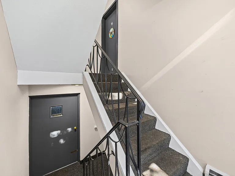 721 Cedarwood — Photo 17