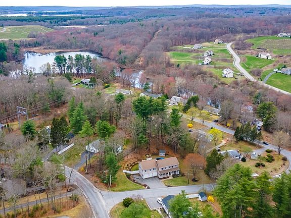4th image of 12 Cole Farm Rd