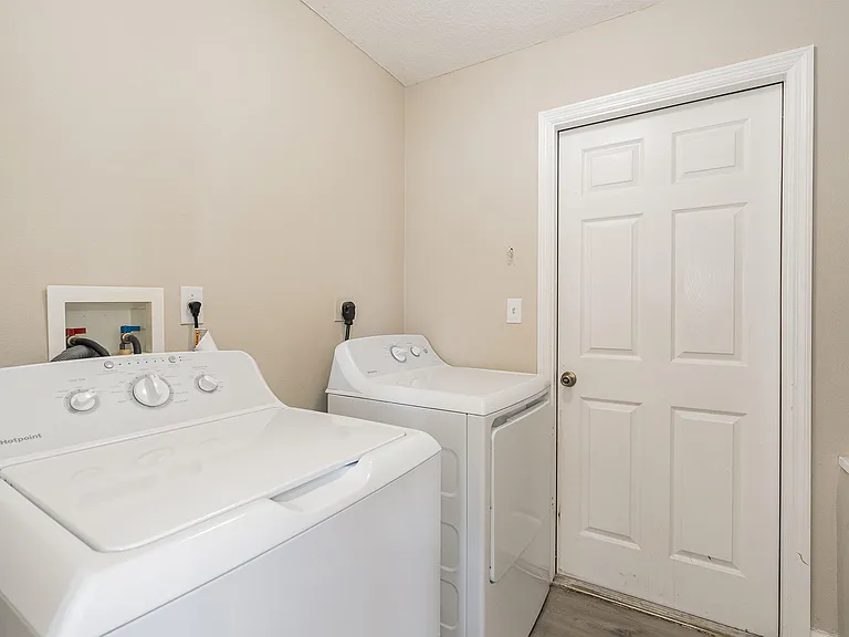 328 Hammonton St SW — Photo 19