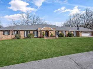 115 S Garrett St, Siloam Springs, AR 72761